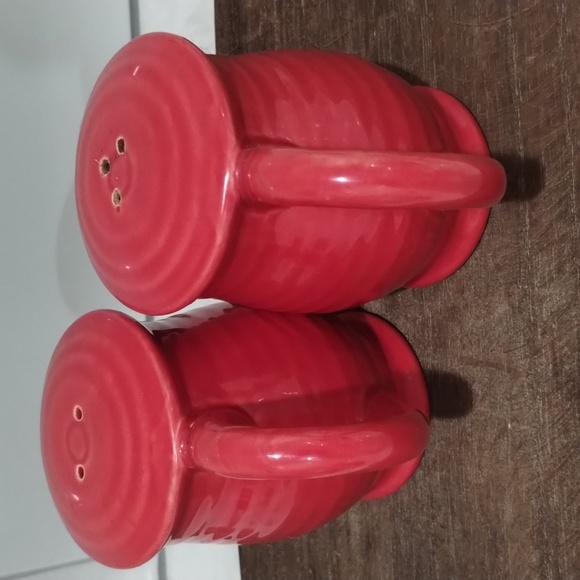 Wheatland Pottery Red Handled Salt & Pepper Set - Picture 4 of 4
